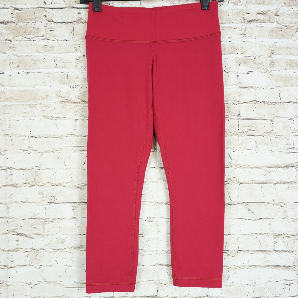 Lululemon Wunder Under Athletic Crops